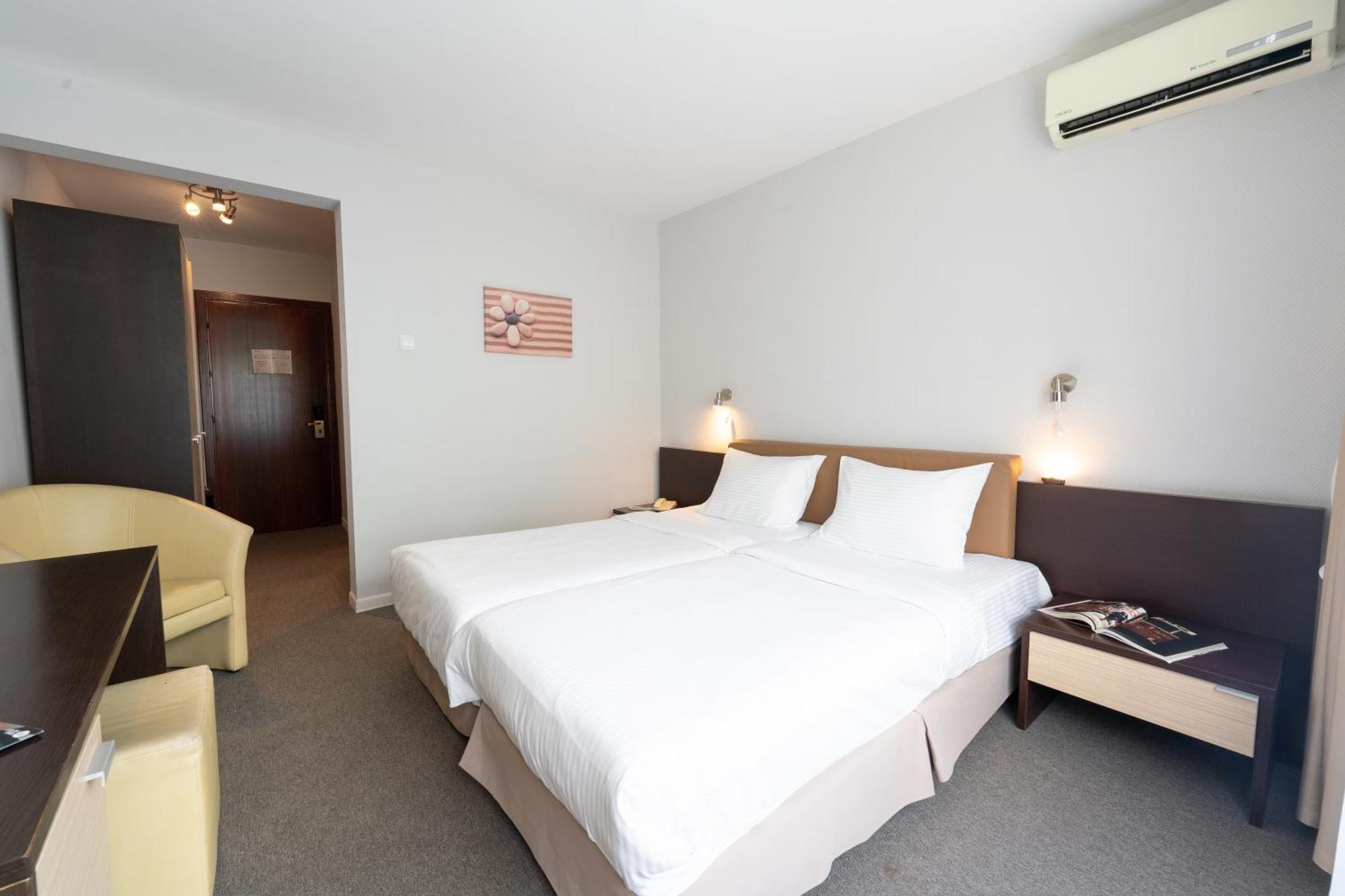 Hotel ซินายา ภายนอก รูปภาพ